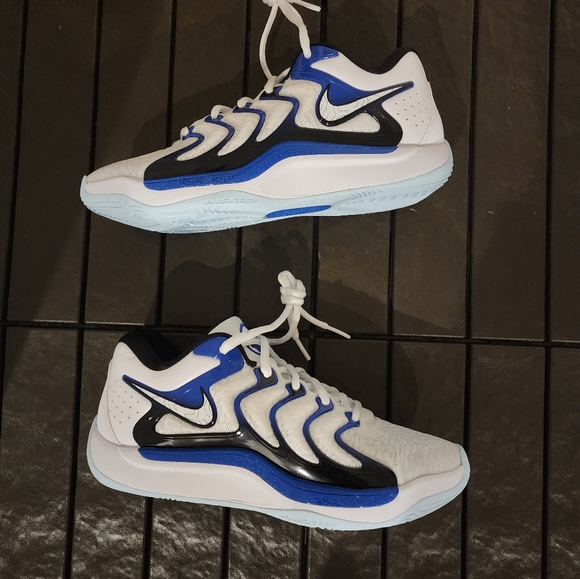 Kid's Nike KD 17 'Penny' - Picture 15 of 16